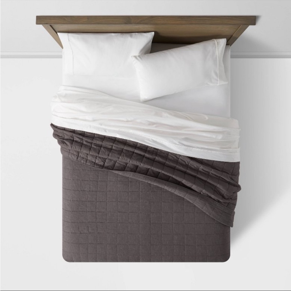 Full/Queen Space Dyed Cotton Linen
Quilt Dark Gray - Threshold